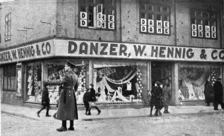 Schaufenster_Danzer_Börsenstr_Memel_1939